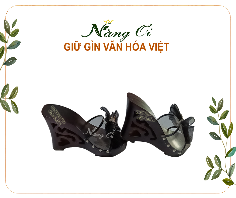 guốc lọng cổ truyền được phủ một lớp sơn đen bóng